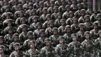 中国军人在越南逛街步伐都保持一致