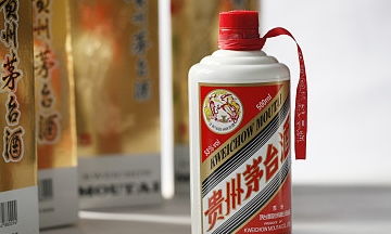 纸片茅台横空出世，撕拉片价格飙升，一盒竟高达2000元！